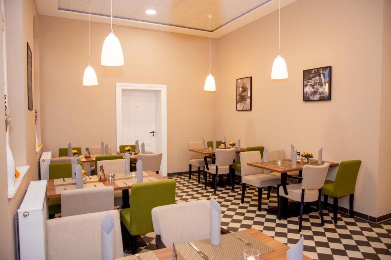 Lok - Die Pension - Das Restaurant Tessin Esterno foto