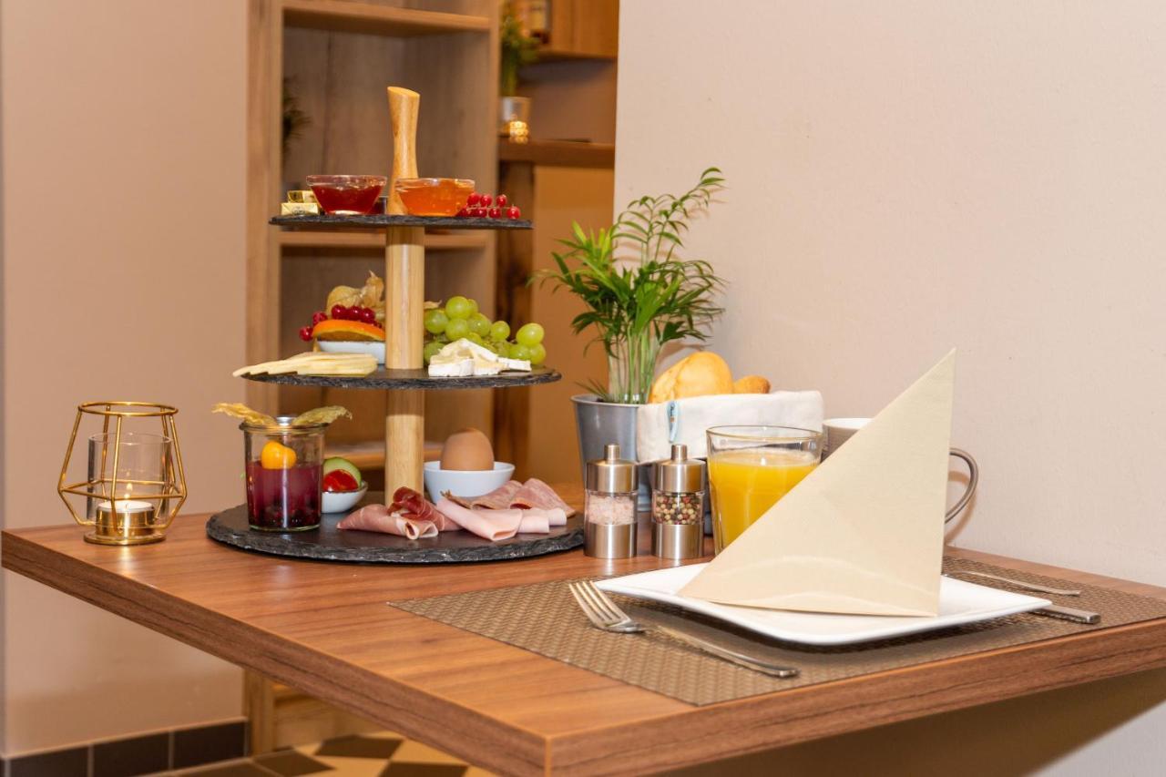 Lok - Die Pension - Das Restaurant Tessin Esterno foto